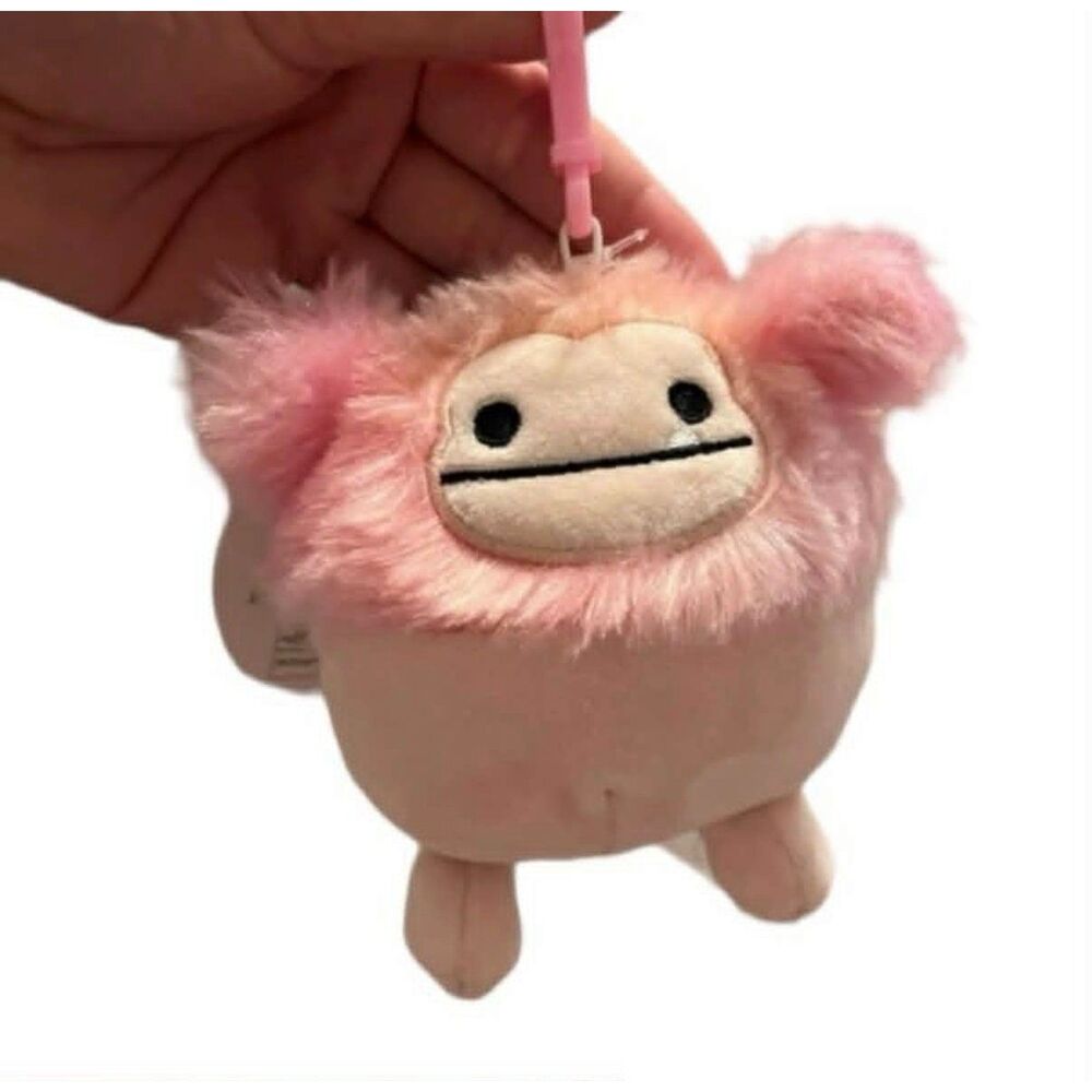 Caparinne The Bigfoot Squishmallow Clip